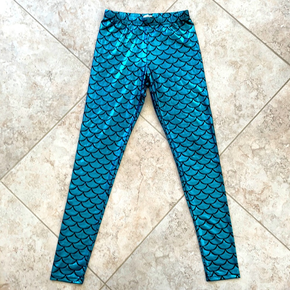 Girl Mermaid Metallic Leggings Medium tried on,never worn
